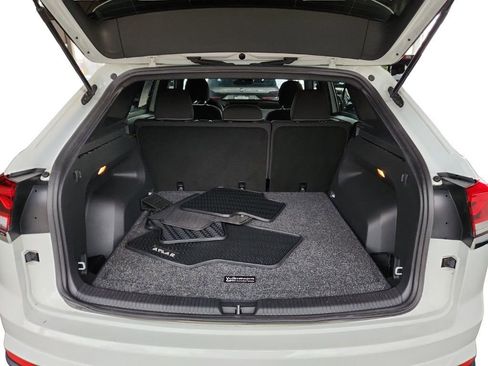 Used 2021 Volkswagen Atlas Cross Sport S image 21