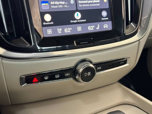 Certified 2025 Volvo S60 B5 Core FWD image 19