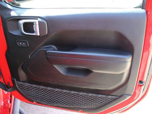 Used 2021 Jeep Wrangler Unlimited Rubicon image 34