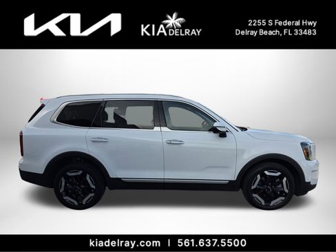 Certified 2023 Kia Telluride S w/ S Sunroof Package image 3