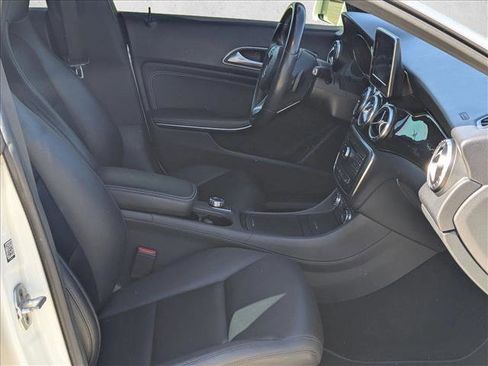 Used 2015 Mercedes-Benz CLA 250 4MATIC image 21