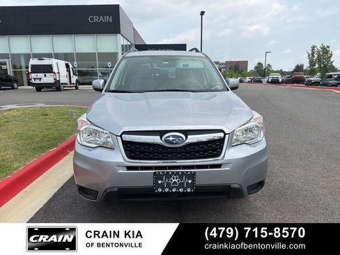Used 2016 Subaru Forester 2.5i Premium w/ All-Weather Package AWD/4WD image 6