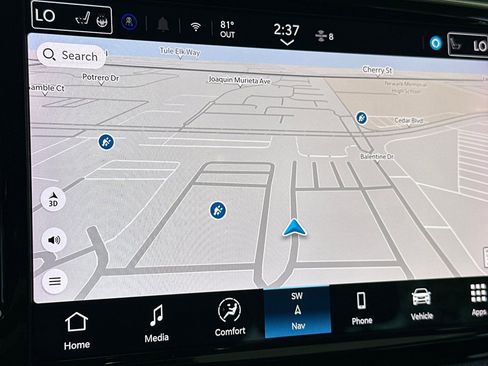 Used 2024 Chrysler Pacifica Limited FWD image 19