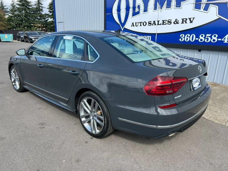 Used 2017 Volkswagen Passat 1.8T R-Line FWD image 16