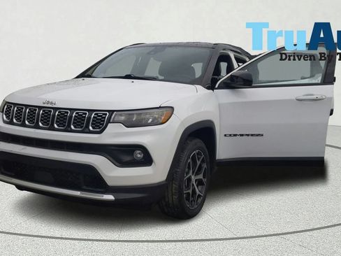 Used 2024 Jeep Compass Limited AWD/4WD image 10