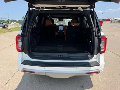 Used 2023 Ford Expedition Max Platinum AWD/4WD image 5