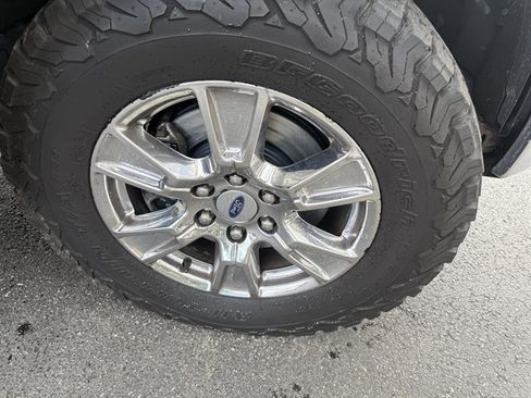 Used 2017 Ford F150 Lariat AWD/4WD image 6