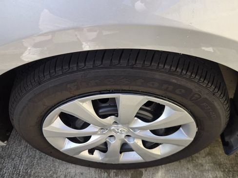 Used 2025 Toyota Corolla LE FWD image 6