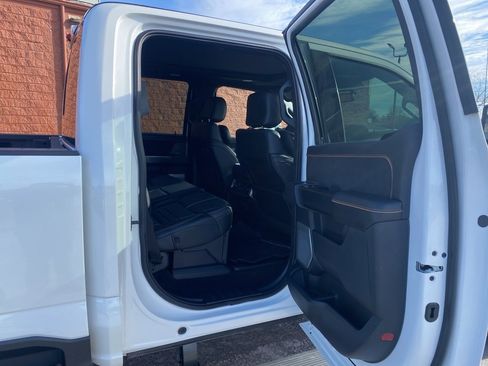 Used 2024 Ford F250 Platinum image 20
