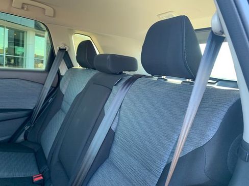 Used 2023 Nissan Rogue SV FWD image 13