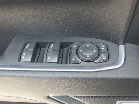 Used 2023 Chevrolet Silverado 1500 LTZ image 24