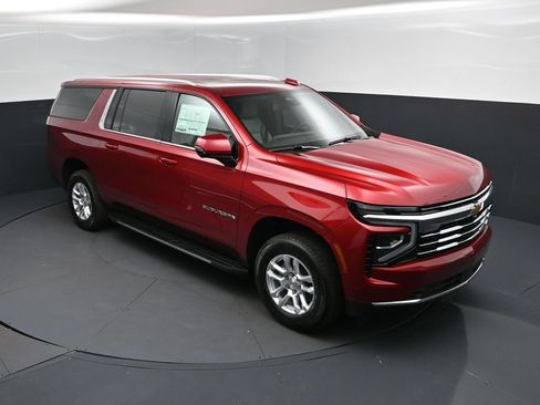 New 2026 Chevrolet Suburban LT w/ Comfort Package RWD image 1