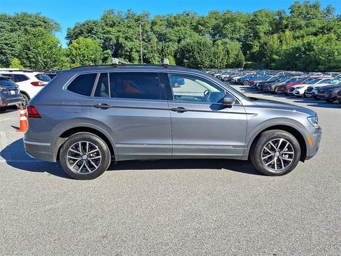 Used 2021 Volkswagen Tiguan SE image 7