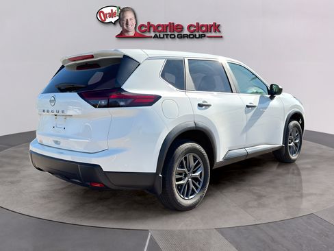 Used 2026 Nissan Rogue S FWD image 13