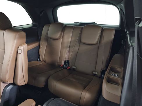 Used 2024 Mercedes-Benz GLS 450 4MATIC image 39