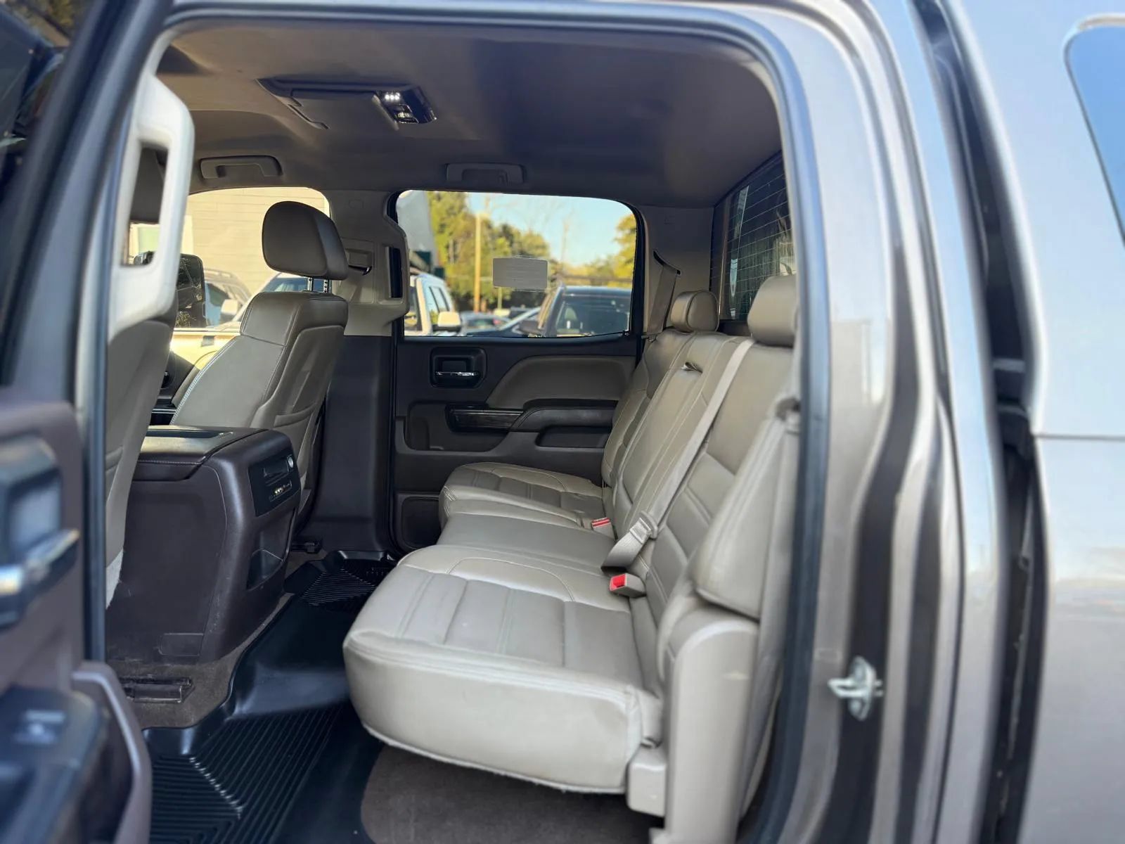 Used 2015 GMC Sierra 2500 Denali w/ Duramax Plus Package AWD/4WD image 13