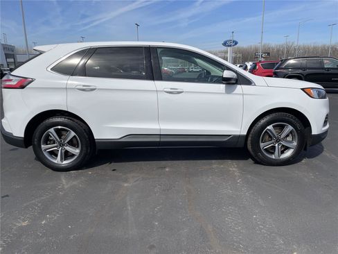 Used 2024 Ford Edge SEL w/ Convenience Package AWD/4WD image 3