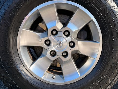 Used 2012 Toyota 4Runner SR5 image 9