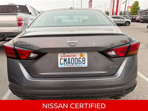 Certified 2024 Nissan Altima 2.5 SR w/ SR Premium Package AWD/4WD image 11