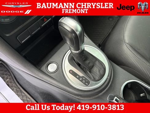 Used 2015 Volkswagen Beetle TDI FWD image 24