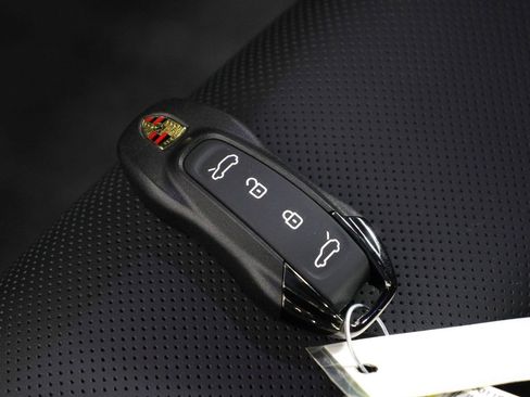 New 2026 Porsche Macan 4 Electric AWD/4WD image 23