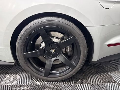 Used 2017 Ford Mustang Shelby GT350 image 11