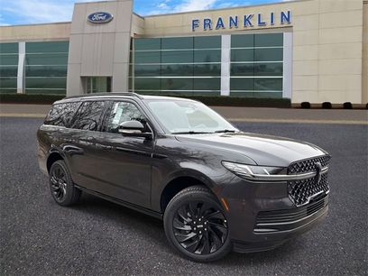 New 2025 Lincoln Navigator Reserve w/ Jet Appearance Package