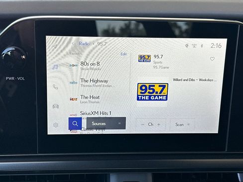 Certified 2025 Lexus UX 300h FWD w/ Accessory Package (Z2) image 24