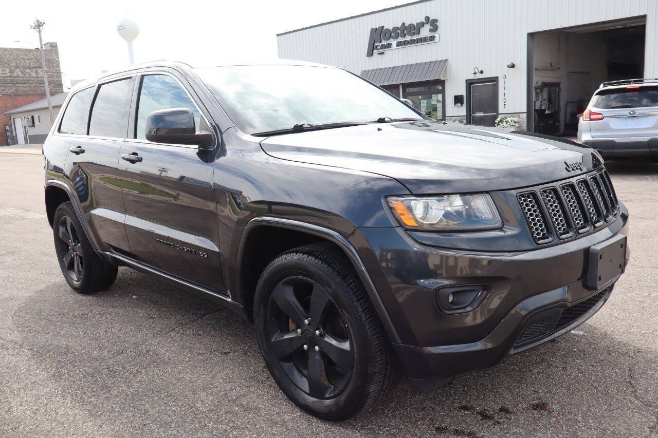 Used 2015 Jeep Grand Cherokee Altitude AWD/4WD image 2