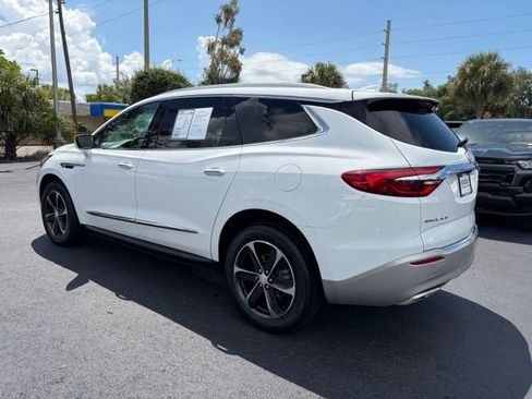 Used 2021 Buick Enclave Essence w/ LPO, Touring Package FWD image 4