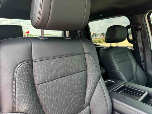 Certified 2025 Toyota Tundra SR5 AWD/4WD image 23