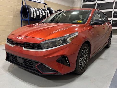 Used 2023 Kia Forte GT-Line w/ GT-Line Premium Package image 2