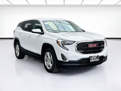 Used 2020 GMC Terrain SLE w/ LPO, Floor Liner Package FWD image 3