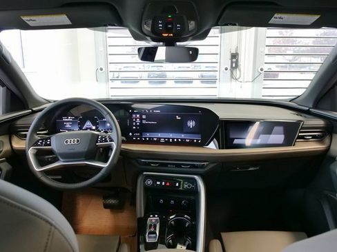 New 2025 Audi Q5 Prestige image 20