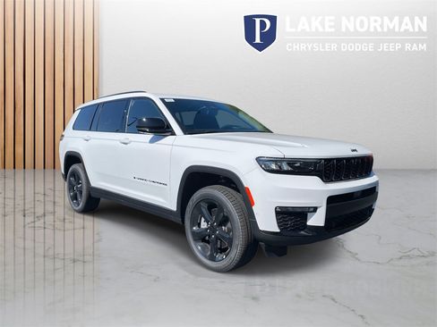 New 2025 Jeep Grand Cherokee L Limited w/ Luxury Tech Group II image 2
