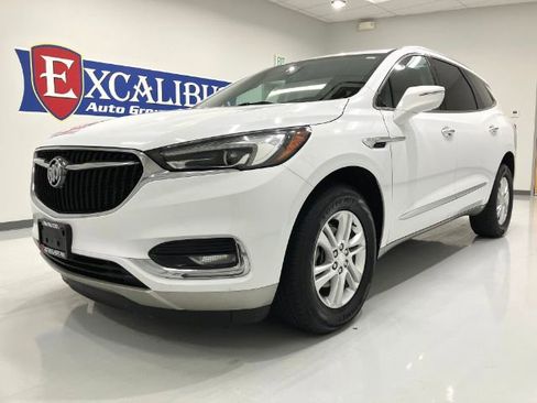 Used 2020 Buick Enclave Essence image 18