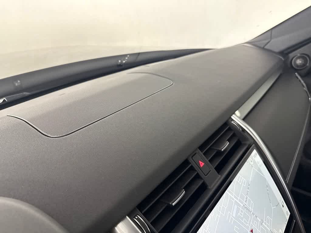 New 2026 Land Rover Discovery Limited Edition AWD/4WD image 37