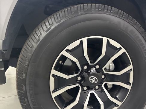 Used 2020 Toyota Tacoma TRD Sport w/ TRD Premium Sport Package image 9