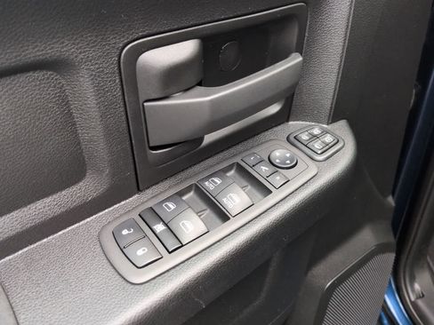 Used 2024 RAM 2500 Tradesman w/ Chrome Appearance Group image 16