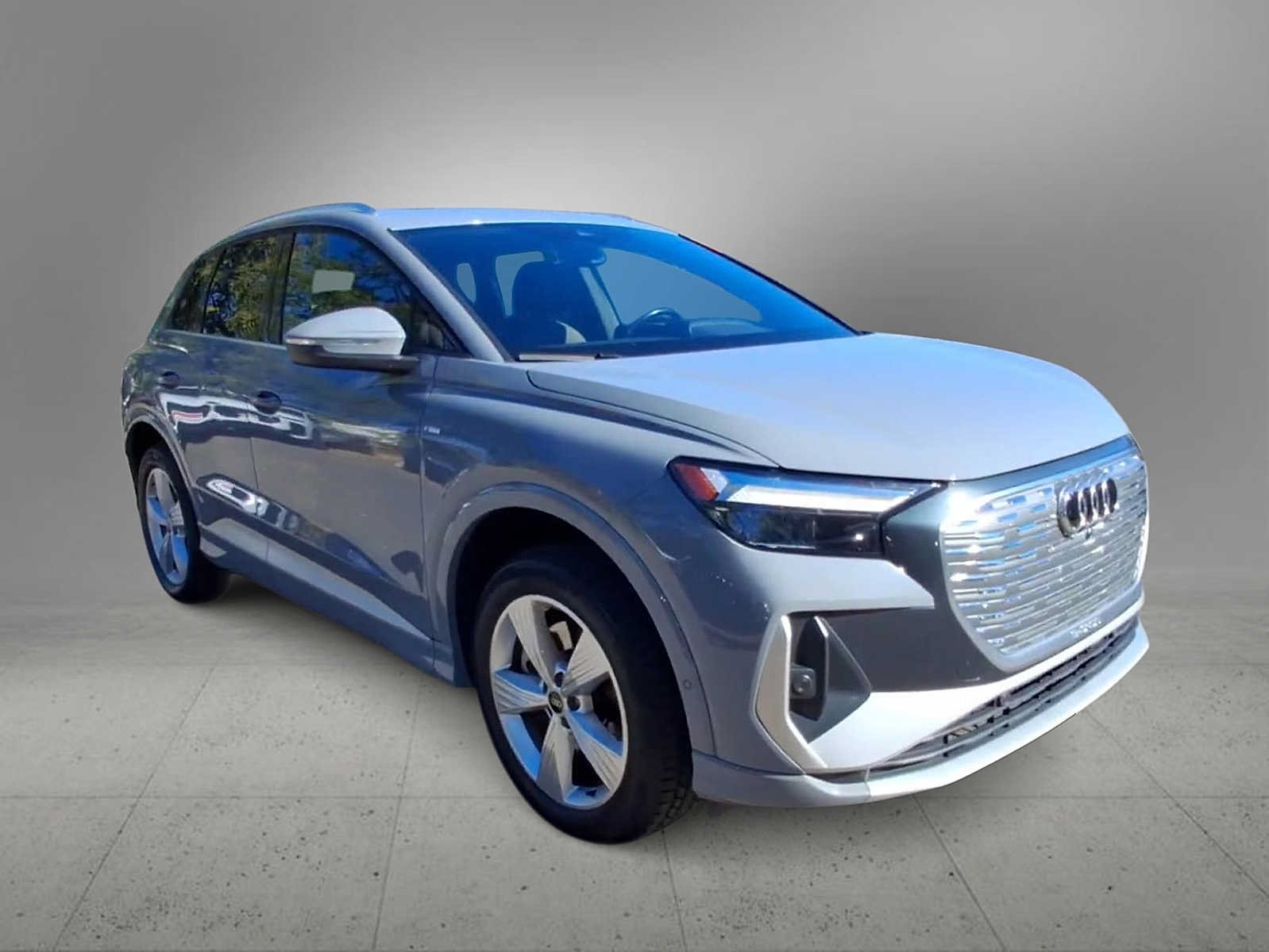 Used 2024 Audi Q4 e-tron Premium Plus w/ Premium Plus AWD/4WD image 2