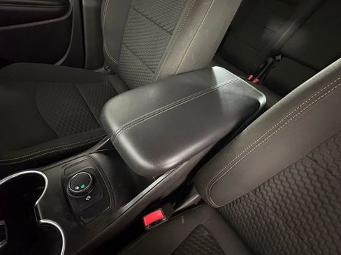 Used 2018 GMC Terrain SLE FWD image 32