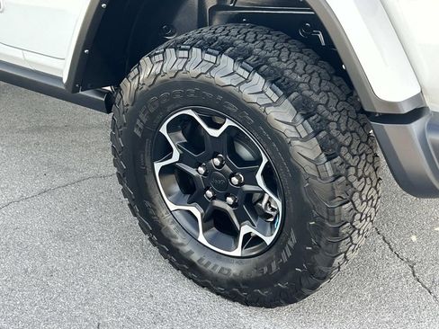 Used 2023 Jeep Wrangler Unlimited Rubicon 4xe w/ Steel Bumper Group AWD/4WD image 13