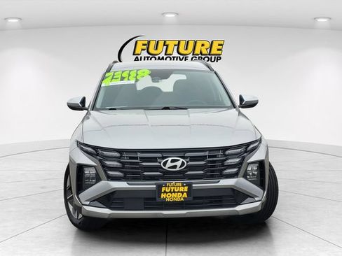Used 2025 Hyundai Tucson SEL FWD image 2