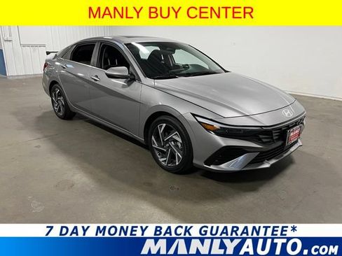 Used 2025 Hyundai Elantra SEL FWD image 1