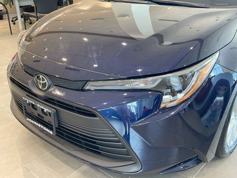 Used 2026 Toyota Corolla LE w/ LE Premium Package FWD image 19