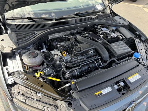 Used 2025 Volkswagen Jetta SE w/ Sunroof Package FWD image 37