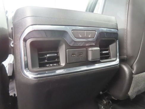 Used 2019 Chevrolet Silverado 1500 High Country w/ High Country Premium Package AWD/4WD image 14