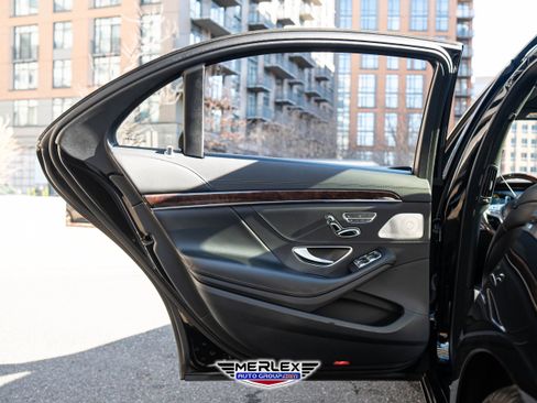 Used 2018 Mercedes-Benz S 560 4MATIC Sedan image 46