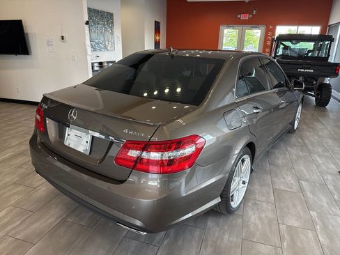 Used 2013 Mercedes-Benz E 350 4MATIC Sedan w/ Premium 1 Pkg image 7