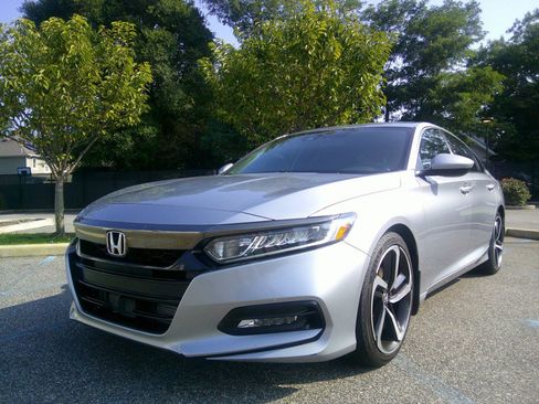 Used 2018 Honda Accord Sport image 22